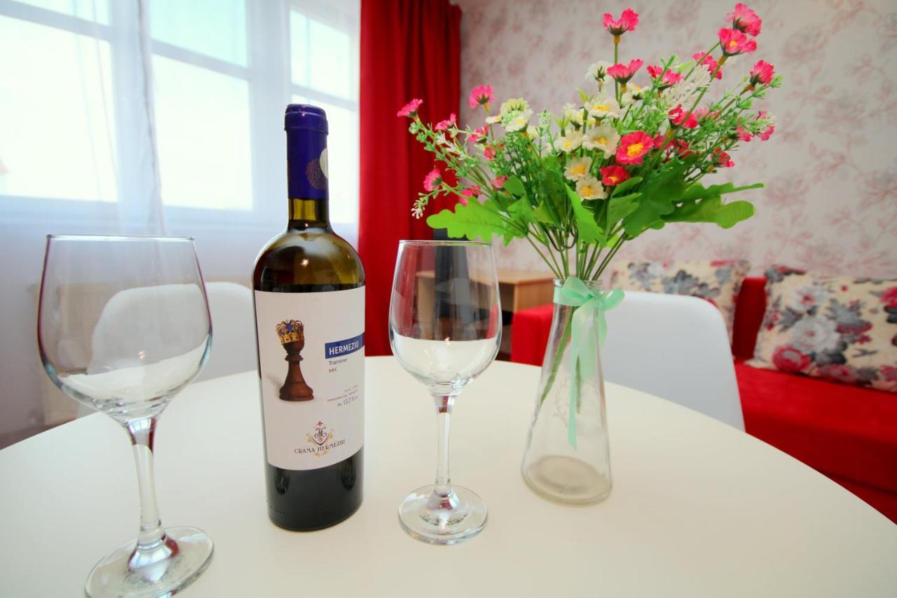 Flowers Apartments ทิมิชัวรา ภายนอก รูปภาพ