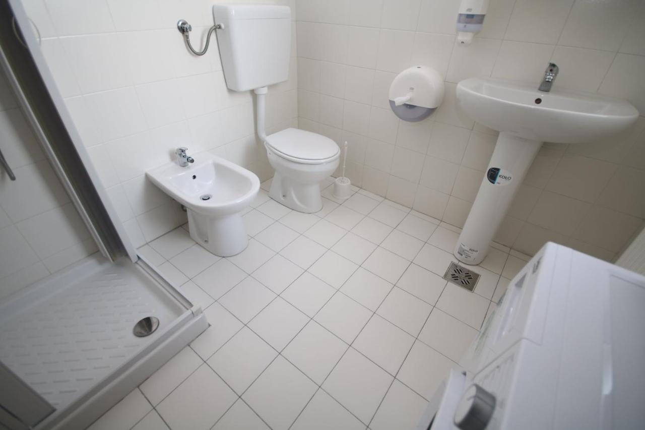 Flowers Apartments ทิมิชัวรา ภายนอก รูปภาพ