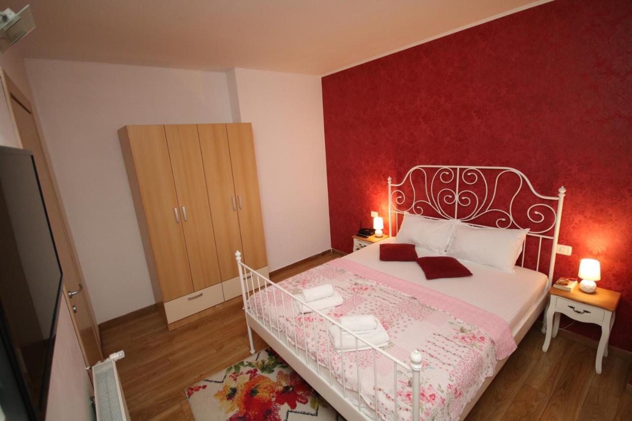 Flowers Apartments ทิมิชัวรา ภายนอก รูปภาพ