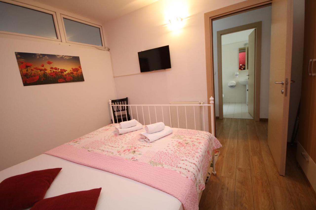 Flowers Apartments ทิมิชัวรา ภายนอก รูปภาพ
