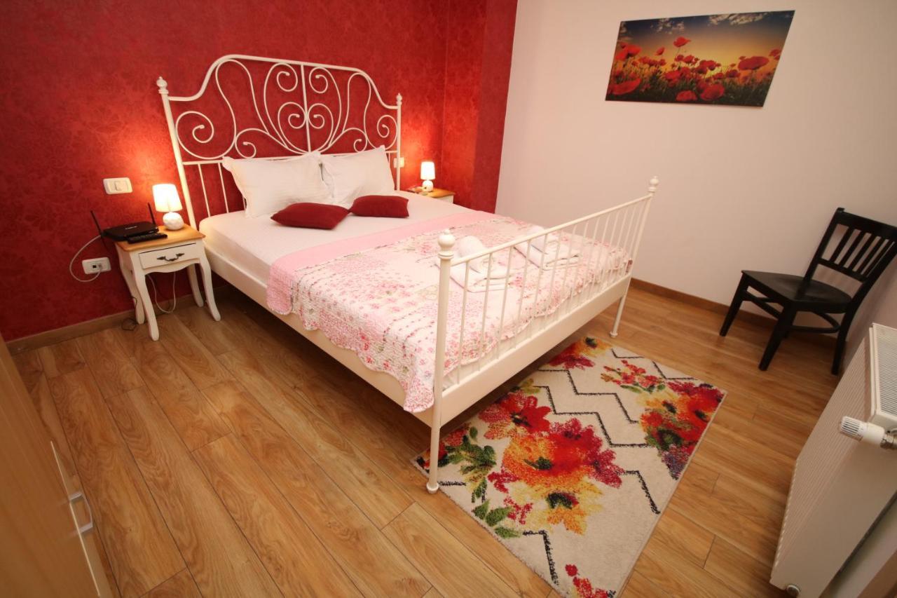 Flowers Apartments ทิมิชัวรา ภายนอก รูปภาพ